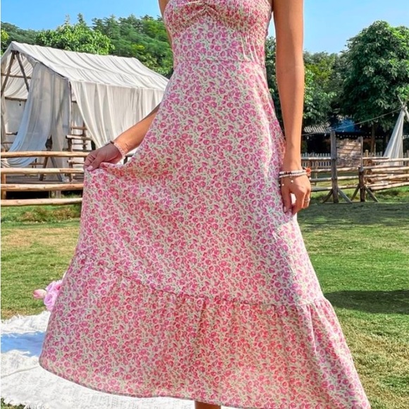 Women's Floral Print Ruched Bust Sleeveless Halter Neck A Line Dress - Picture 2 of 8